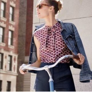 J Crew Womens Burgundy Chain Print Tie Neck Shortsleeve Silk Blouse Size 00